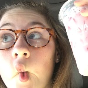 Meet your Posher, Madelyn